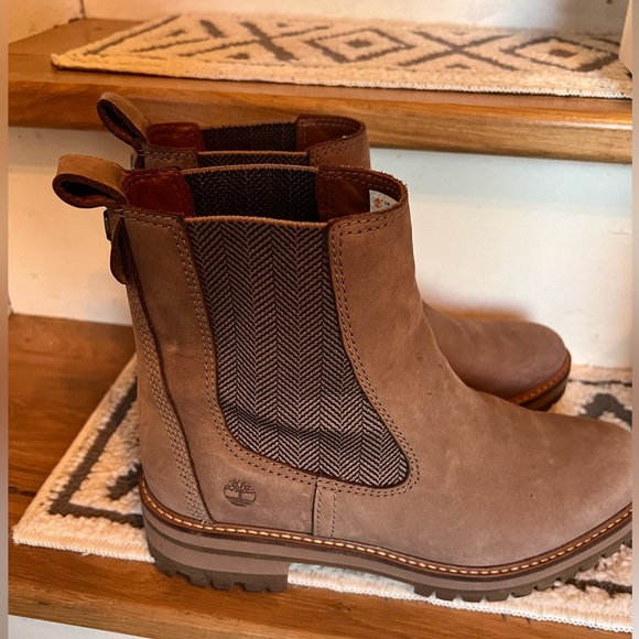 Timberland Boot. Like new. - Picture 1 of 5